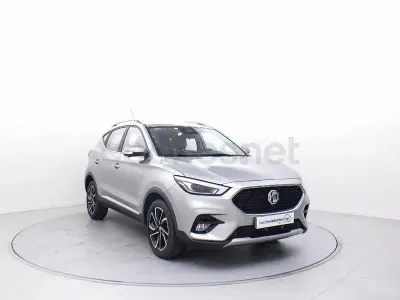 Usado MG ZS Luxury 106 CV (77 kW) 2025 Gris / plata SUV