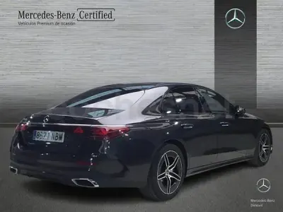 Usado Mercedes E220 197 CV (144 kW) 2025 Gris / plata Berlina