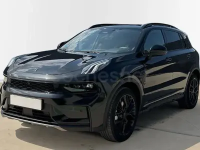 Usado Lynk & Co 01 276 CV (202 kW) 2025 Negro SUV