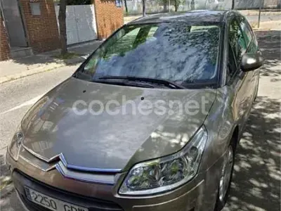 Usado Citroën C4 120 CV (88 kW) 2009 Beige Berlina