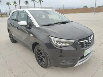 Usado Opel Crossland X Innovation 131 CV (96 kW) 2019 Azul SUV