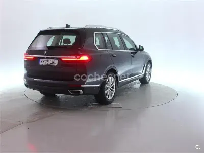 Używany BMW X7 265 KM (194 kW) 2021 Czarny SUV