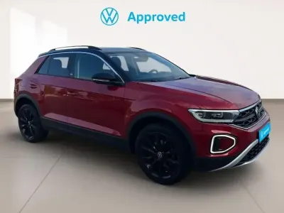 Usado VW T-Roc 116 CV (85 kW) 2024 Rojo SUV