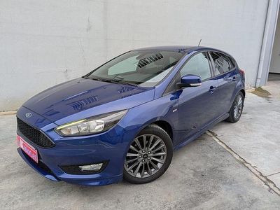 Azul Usado 2017 Ford Focus ST-Line Berlina | 13.900 € (Caro)