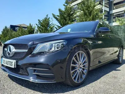 Usado Mercedes C180 156 CV (114 kW) 2020 Negro Familiar