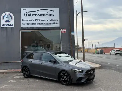 Usado Mercedes B180 116 CV (85 kW) 2019 Gris / plata Utilitario