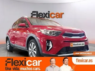 Usado Kia Stonic 100 CV (73 kW) 2022 Rojo SUV