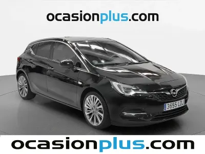 Usado Opel Astra Elegance 145 CV (106 kW) 2019 Negro