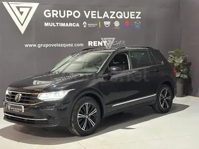 Usado VW Tiguan Life 150 CV (110 kW) 2021 Negro SUV