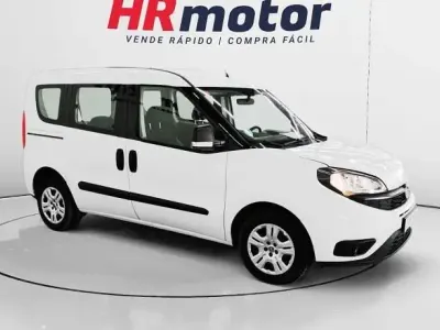 Usado Fiat Doblò 105 CV (77 kW) 2022 Monovolumen