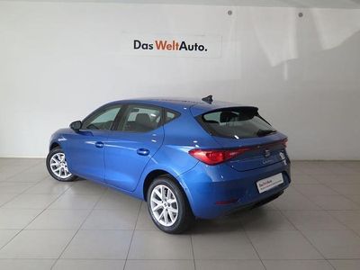 Usado Seat Leon Style 116 CV (85 kW) 2024 Azul Berlina