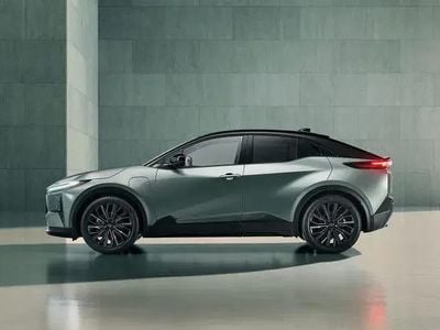Uusi Toyota C-HR+ Advance 164 kW (224 HP) 2025 Musta Katumaasturi
