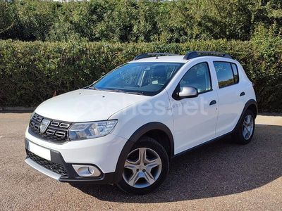 Blanco Usado 2017 Dacia Sandero Stepway Berlina | 8990 € (Precio justo)