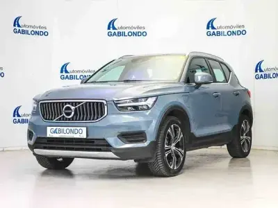 Usado Volvo XC40 Inscription 211 CV (155 kW) 2021 Gris SUV