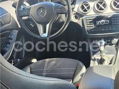Usado Mercedes GLA200 Style 136 CV (100 kW) 2015 Gris / plata SUV