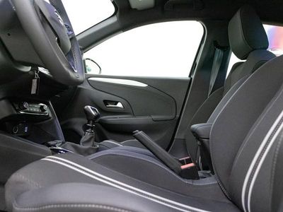Usado Opel Corsa 100 HP (73 kW) 2025 Preto Citadino