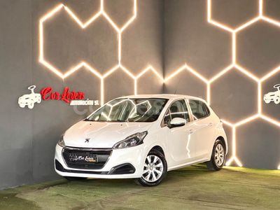 Usado Peugeot 208 Active 82 CV (60 kW) 2015 Blanco Utilitario