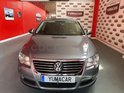 Usado VW Passat Advance 110 CV (80 kW) 2008 Gris / plata Berlina