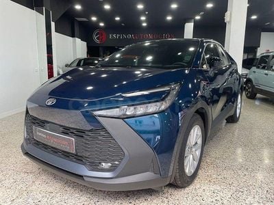 Käytetty Toyota C-HR Advance 140 HP (102 kW) 2024 Sininen Katumaasturi