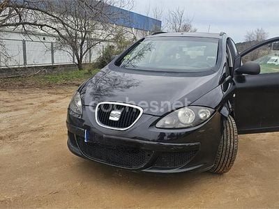 Usado Seat Altea XL Reference 105 CV (77 kW) 2007 Negro Monovolumen