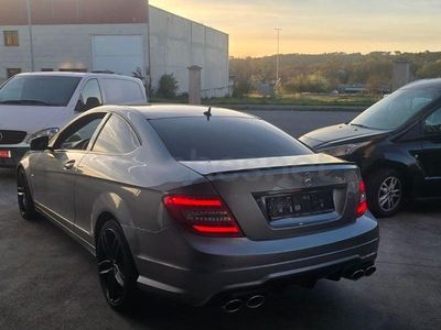 Usado Mercedes C220 170 CV (125 kW) 2011 Gris / plata Coupe