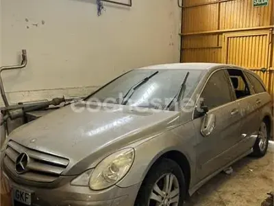 Usado Mercedes R320 224 CV (164 kW) 2008 Gris / plata Familiar