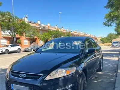Usado Ford Mondeo Limited 140 CV (102 kW) 2012 Azul Berlina