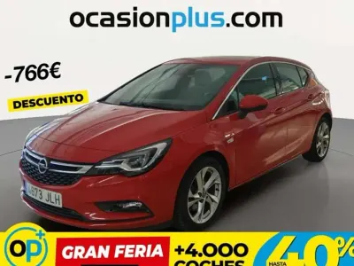 Usado Opel Astra Dynamic 110 CV (80 kW) 2016 Rojo Utilitario