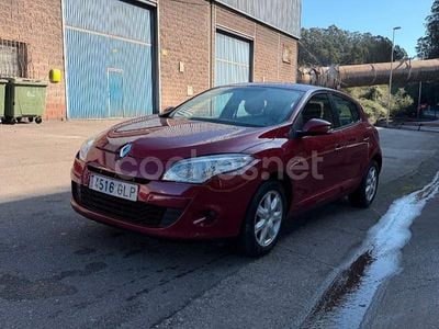 Granate Usado 2009 Renault Mégane Dynamique Berlina | 5900 € (Precio justo)
