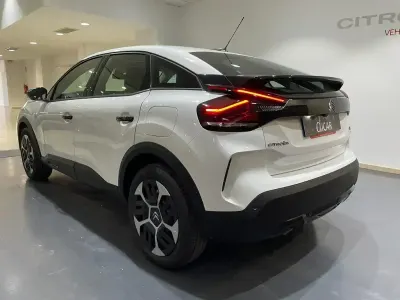Usado Citroën C4 Feel 130 CV (95 kW) 2021 Blanco Berlina
