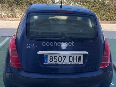 Usado Lancia Ypsilon 60 CV (44 kW) 2005 Azul Utilitario