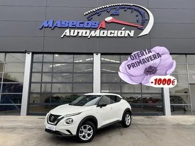 Usado Nissan Juke Acenta 114 HP (83 kW) 2022 Branco SUV