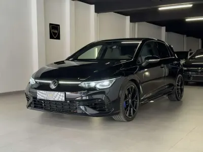 Occasion VW Golf VIII R 333 ch (244 kW) 2024 Noir Citadine