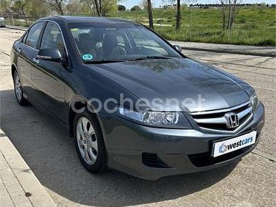 Usado Honda Accord Executive 155 CV (114 kW) 2007 Gris / plata Berlina