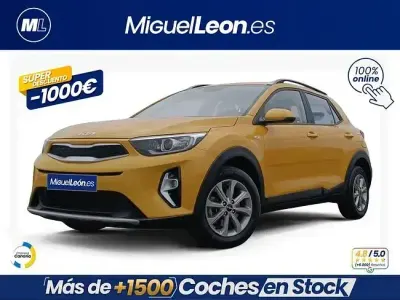 Usado Kia Stonic 84 CV (61 kW) 2023 Amarillo SUV