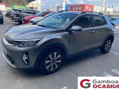 Usado Kia Stonic 84 CV (61 kW) 2023 Gris SUV