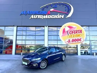Usado Ford Mondeo Titanium 187 CV (137 kW) 2021 Azul Berlina