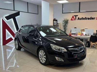 Negro Usado 2011 Opel Astra Essentia Utilitario | 5999 € (Precio justo)