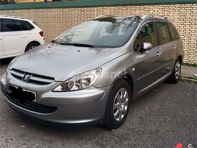 Usado Peugeot 307 90 CV (66 kW) 2004 Gris / plata Familiar