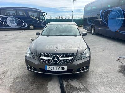 Usado Mercedes E250 204 CV (150 kW) 2009 Marrón Familiar