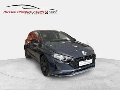 Nuevo Hyundai i20 Blackline 90 CV (66 kW) 2026 Negro Utilitario