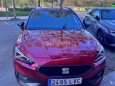 Usado Seat Leon FR 150 CV (110 kW) 2021 Rojo Familiar