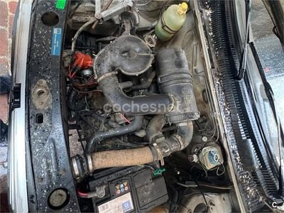 Begagnad Peugeot 205 65 HK (47 kW) 1986 Grå Sedan