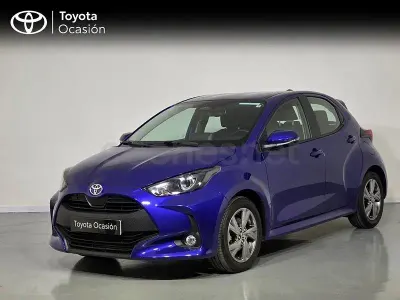 Usado Toyota Yaris Hybrid Active 116 CV (85 kW) 2025 Azul Berlina