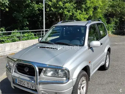 Usado Suzuki Grand Vitara 110 CV (80 kW) 2005 Gris / plata SUV