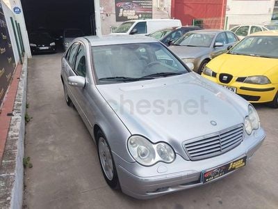 Usado Mercedes C270 Classic 170 CV (125 kW) 2004 Gris / plata Berlina
