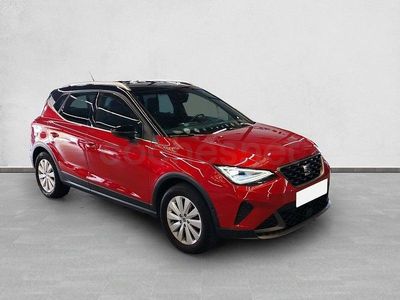 Usado Seat Arona Xperience 110 CV (80 kW) 2022 Granate SUV