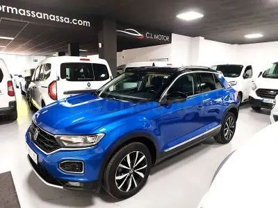 Usado VW T-Roc Advance 110 CV (80 kW) 2022 Azul SUV