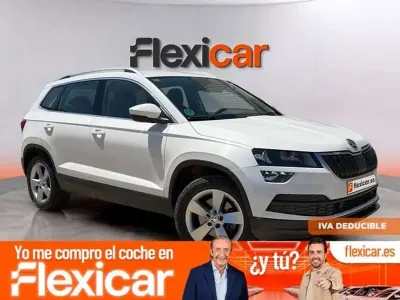 Usado Skoda Karoq Ambition 150 CV (110 kW) 2021 Blanco SUV