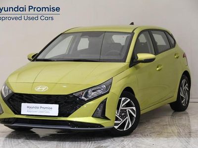 Usado Hyundai i20 100 CV (73 kW) 2024 Verde Utilitario